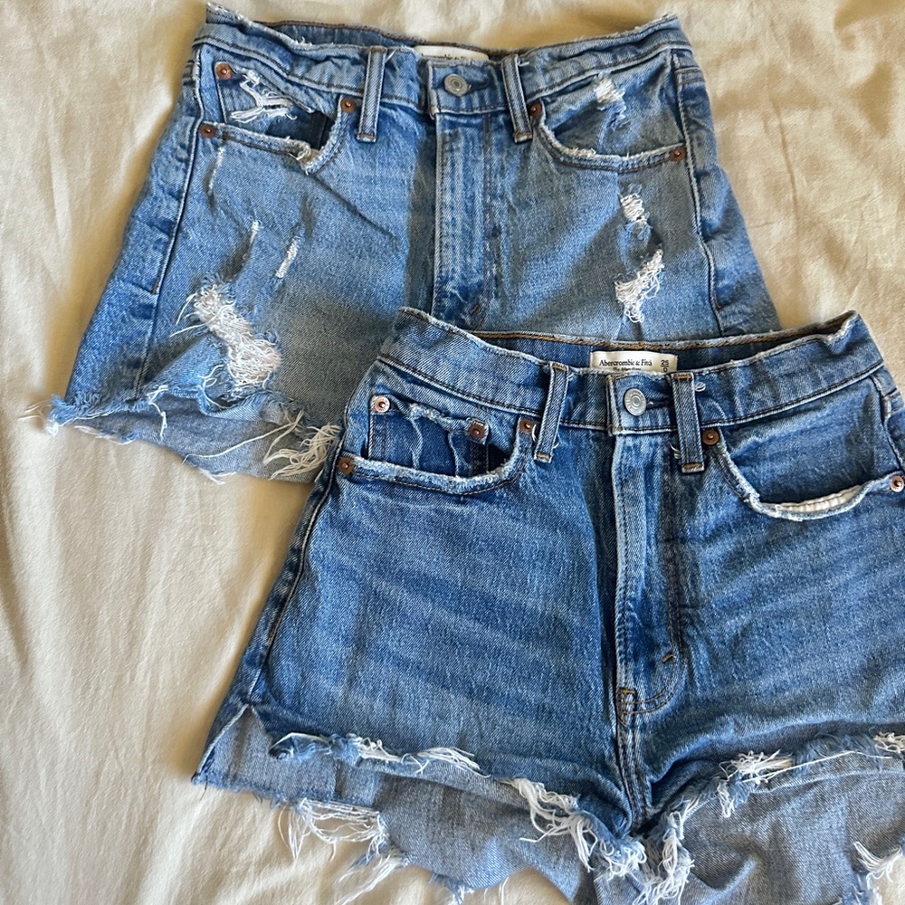 A&F curve love shorts bundle! (2)